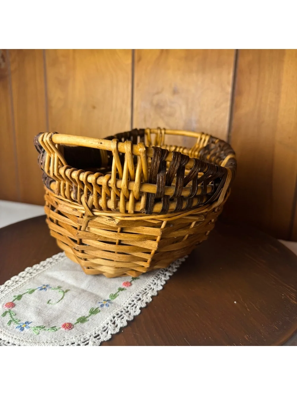Vintage Two Tone Woven Wicker Basket Rustic Boho Farmhouse Storage Decor 10x8x6
